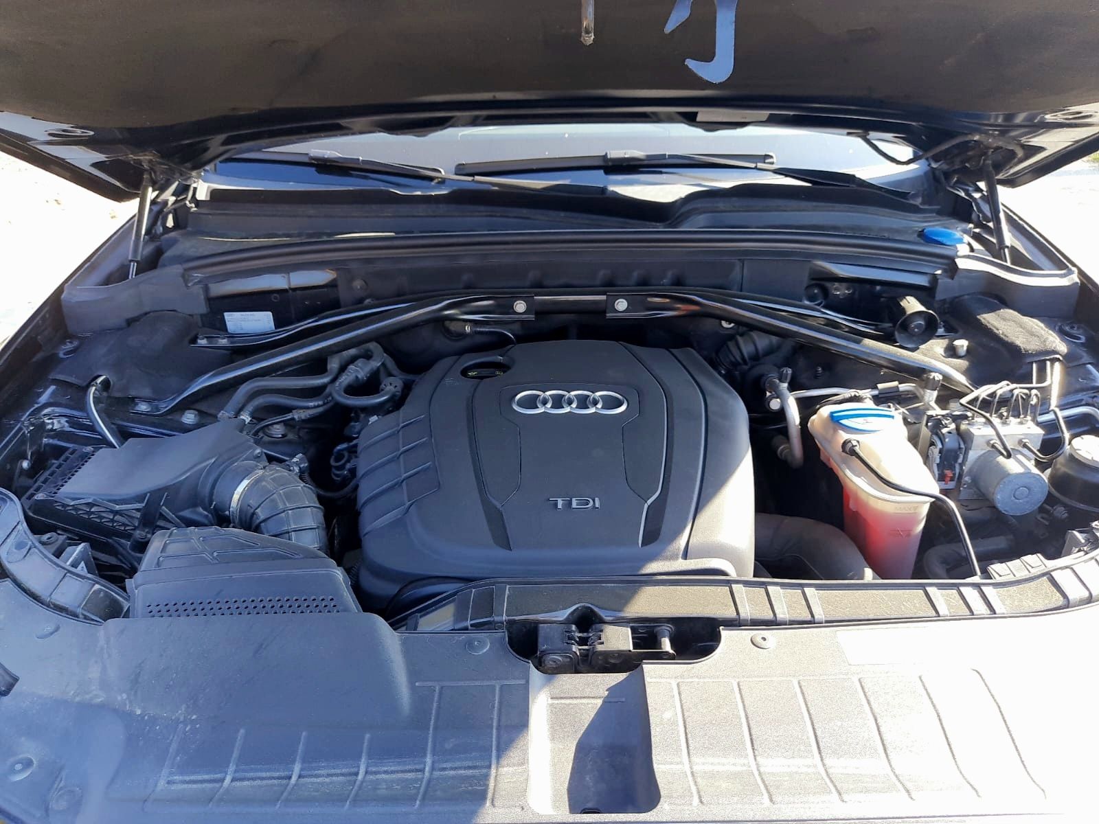 Vând Audi q5 2.0 TDI