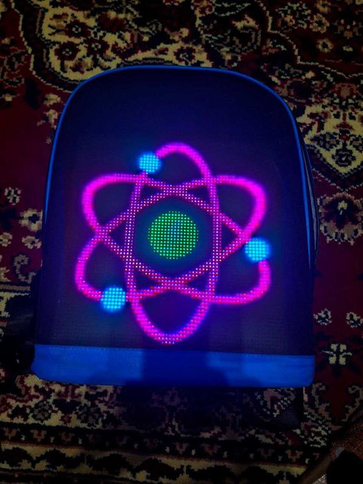Рюкзак LEDэкраном,  суперподарок на новый год.power bank в подарок.
