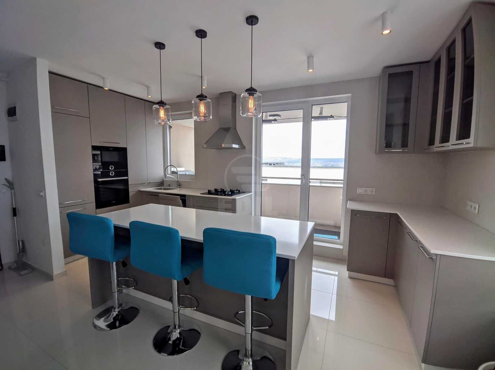 Inchiriez apartament