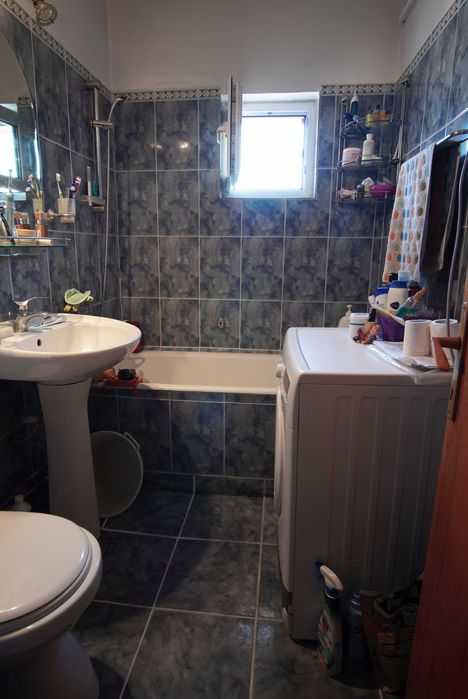 Particular, apartament 3 decomandate, Calea Bucuresti - Dezrobirii