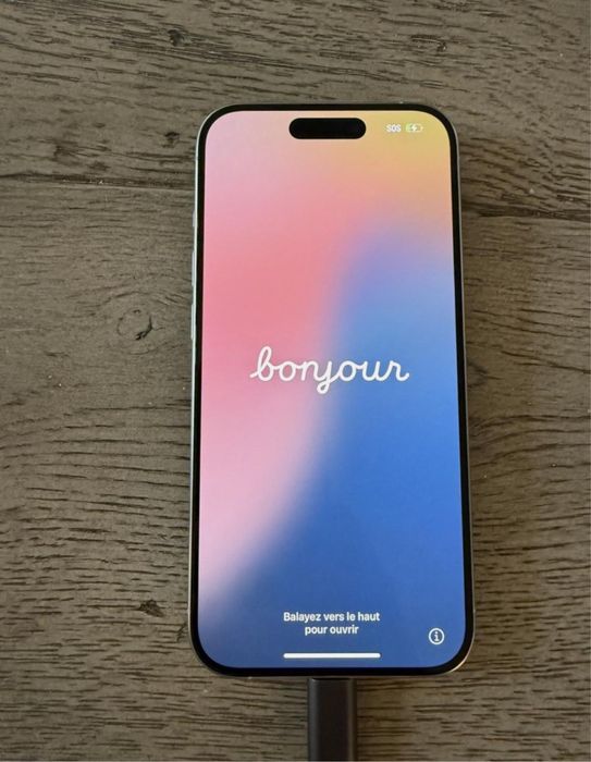 Apple iPhone 15 Pro 128GB, Deblocat, Alb Titan - Stare Excelentă