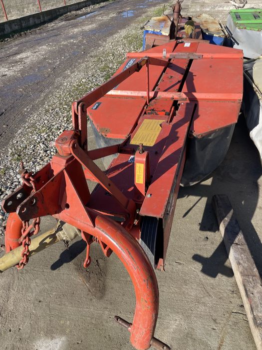 Cositoare Kuhn  , Deutz Fahr  km 22 , km 24 , PZ , Claas