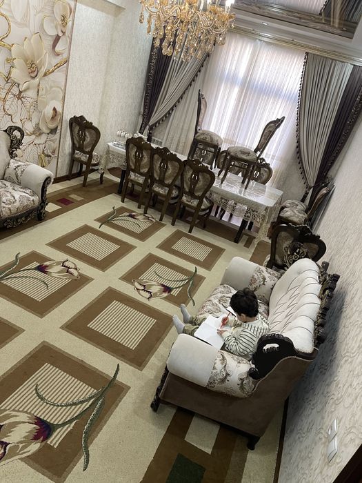 Gilam mehmon hona uchun