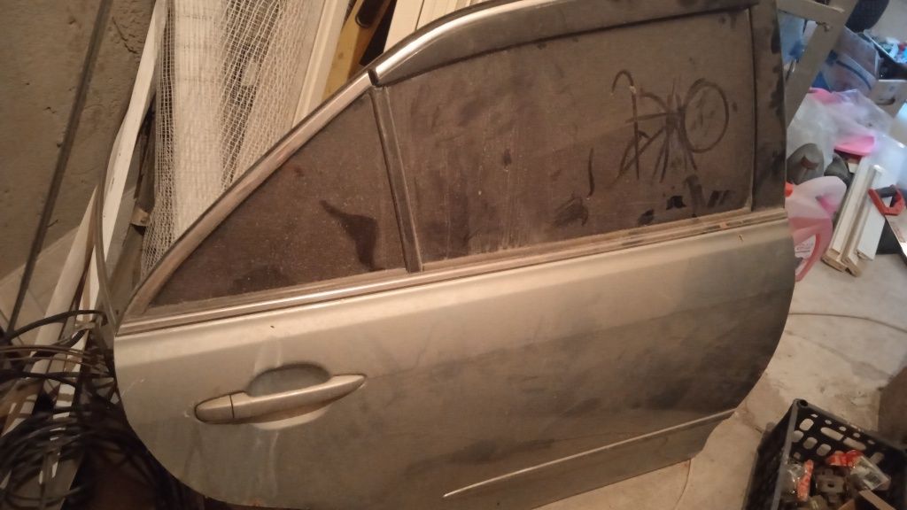 Тойота Камри 40 запчасти дверь плафон решетка стекла стеклоподъёмники