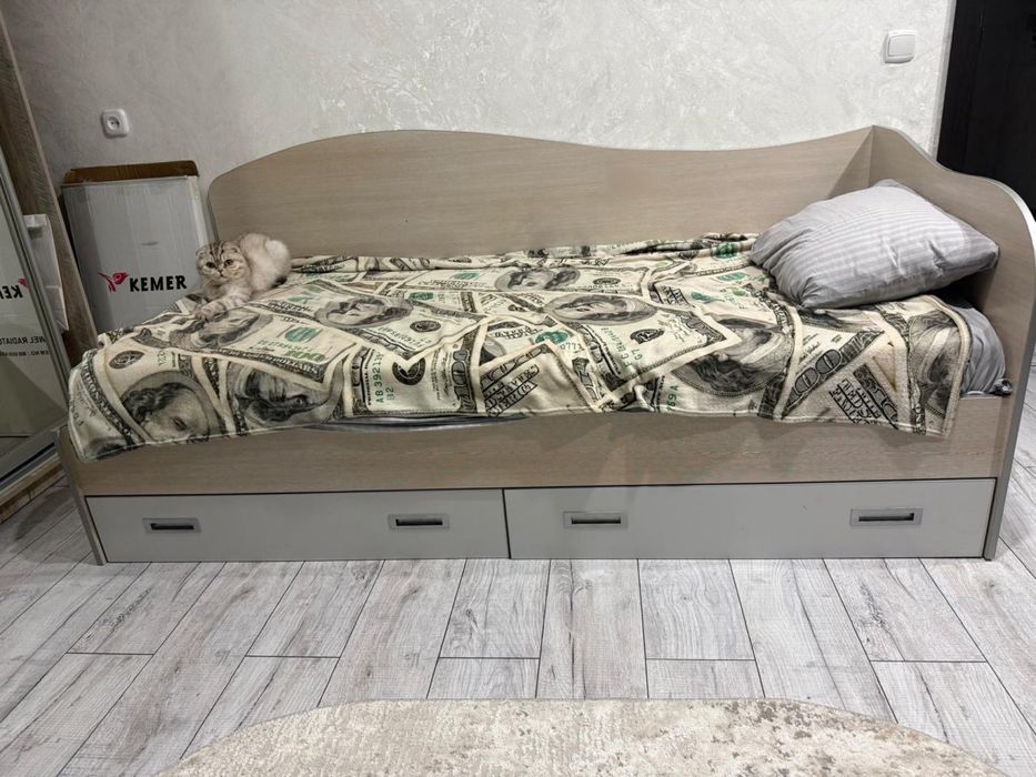 Продам кровать полуторку в ОТЛИЧНОМ СОСТОЯНИИ