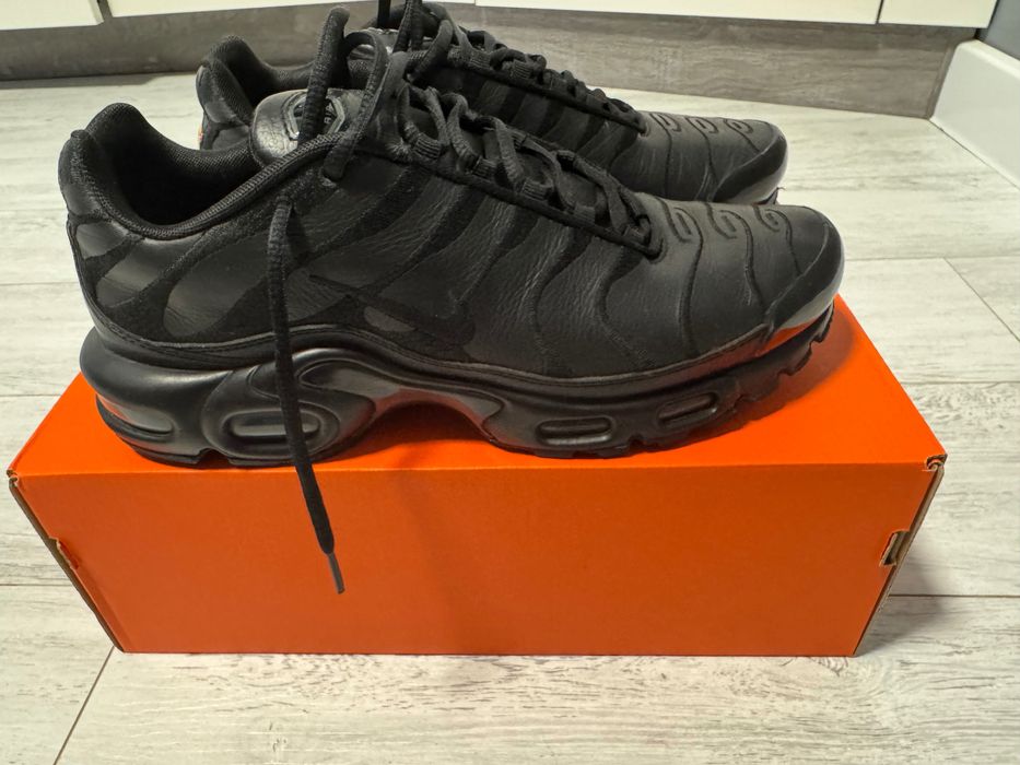 Оригинални маратонки Nike Tn