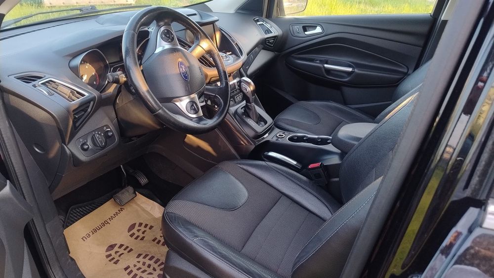 Ford Kuga 4 x 4 automat 2016 diesel