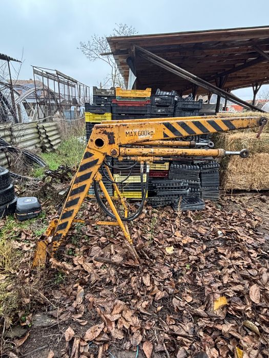 Incarcator frontal pentru tractor 450 si 550