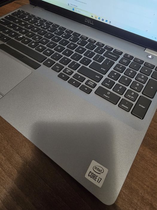 Dell Precision 3551 - I7-10850H 2.7 GHz