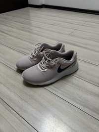Adidasi Nike, marinea 38 - 24 cm