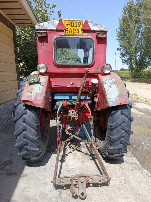 T 40 vidushe traktor