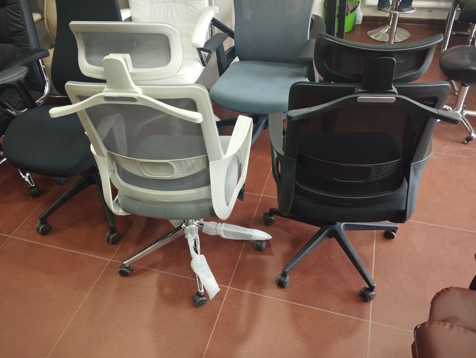 офисное кресло model mi6