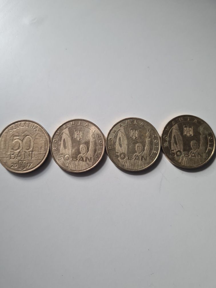 Se vând monede vechi