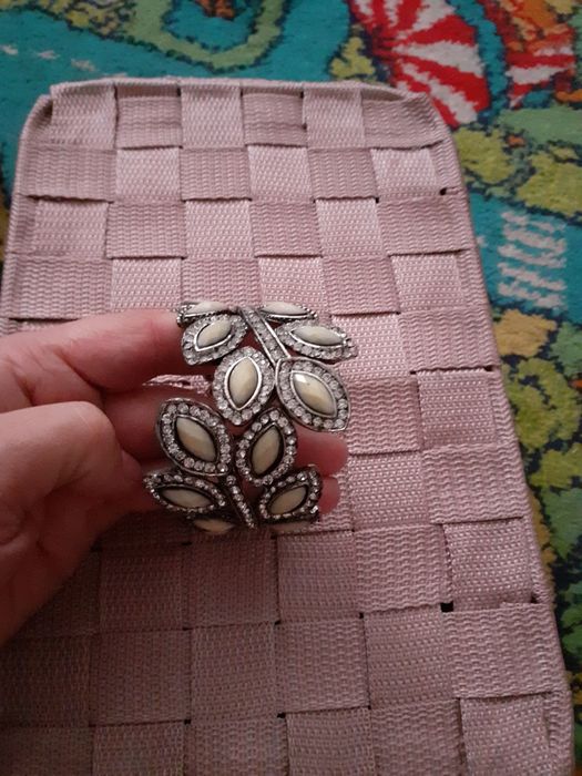 Brățară damă cu pietre