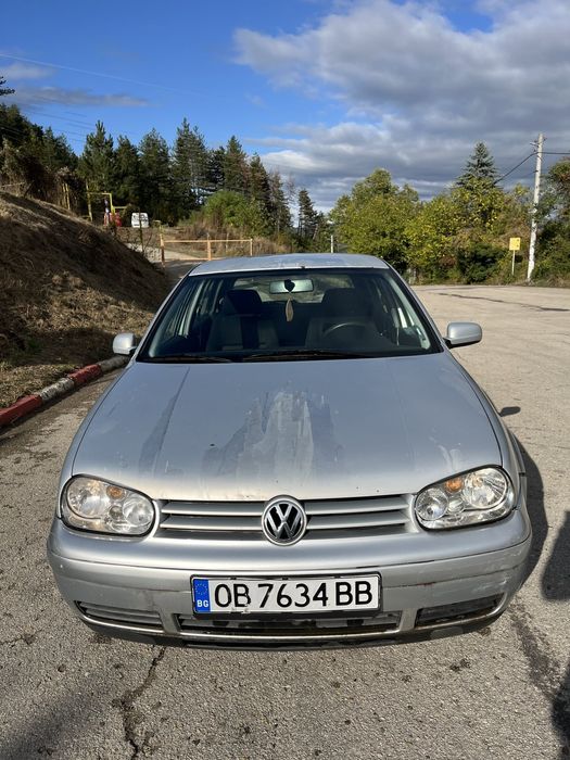 Продавам VW GOLF