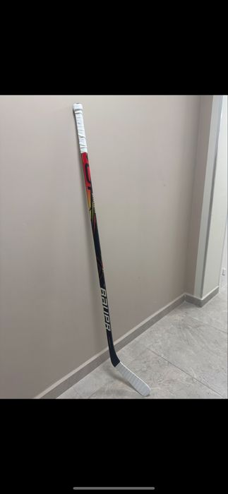 Продам хоккейные клюшки