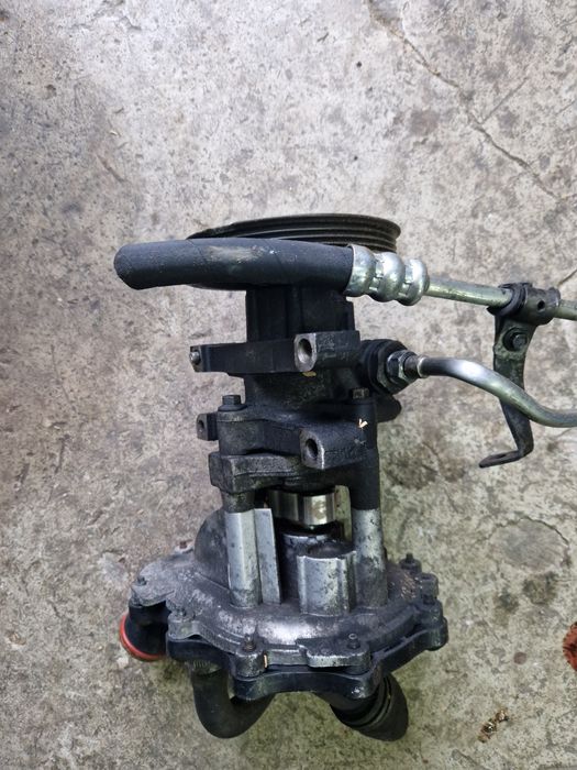 Pompa servodirecție Ford Tranzit 2.2 D 2008