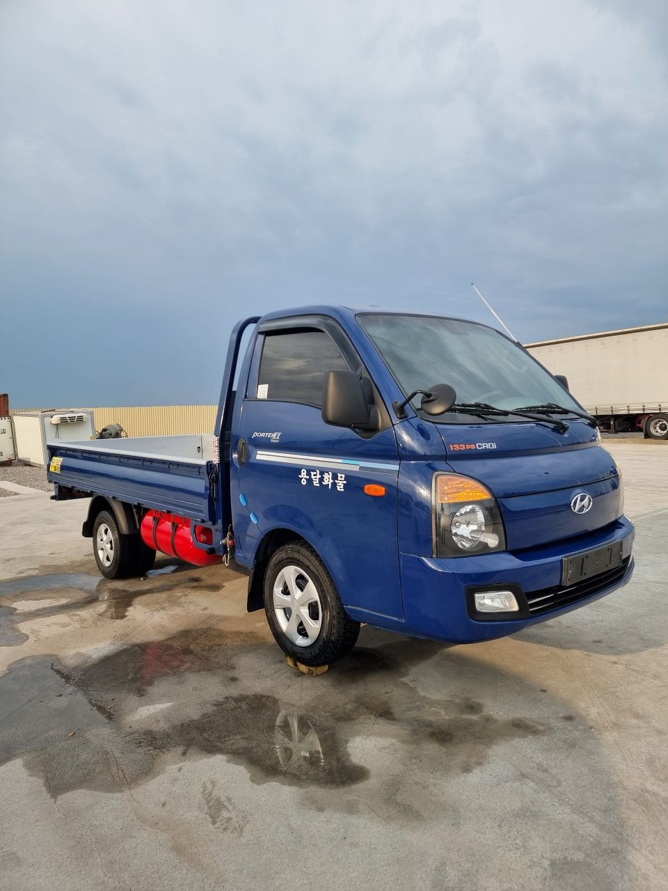 Hyundai Porter||
723-эълон рақами
 Йили 2015
 Пробег 513000.км 
 Гидра