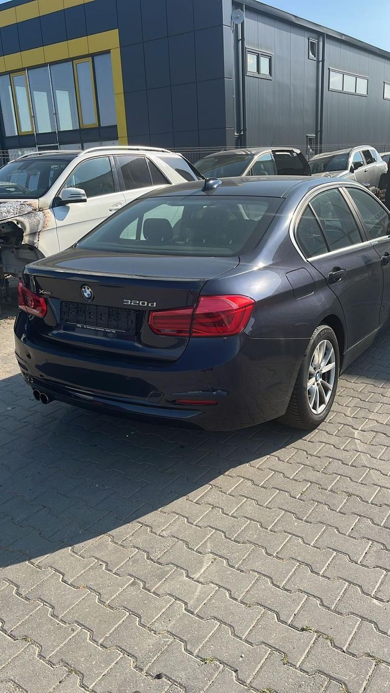 Dezmembram BMW seria 3 F30 2.0 diesel Xdrive din 2017