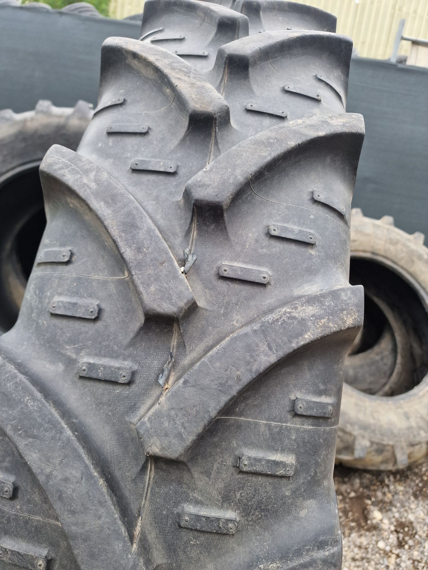 CAUCIUC agricol 12.4R46 (300/95R46) marca Kleber