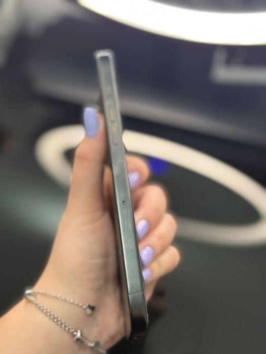 15 Pro Max/1TB/89% viata bateriei/liber de retea/impecabil