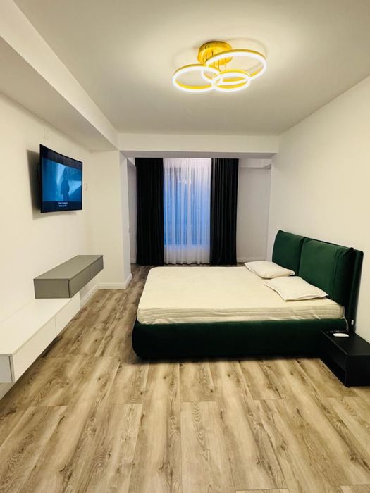 Inchiriez apartament 3 camere