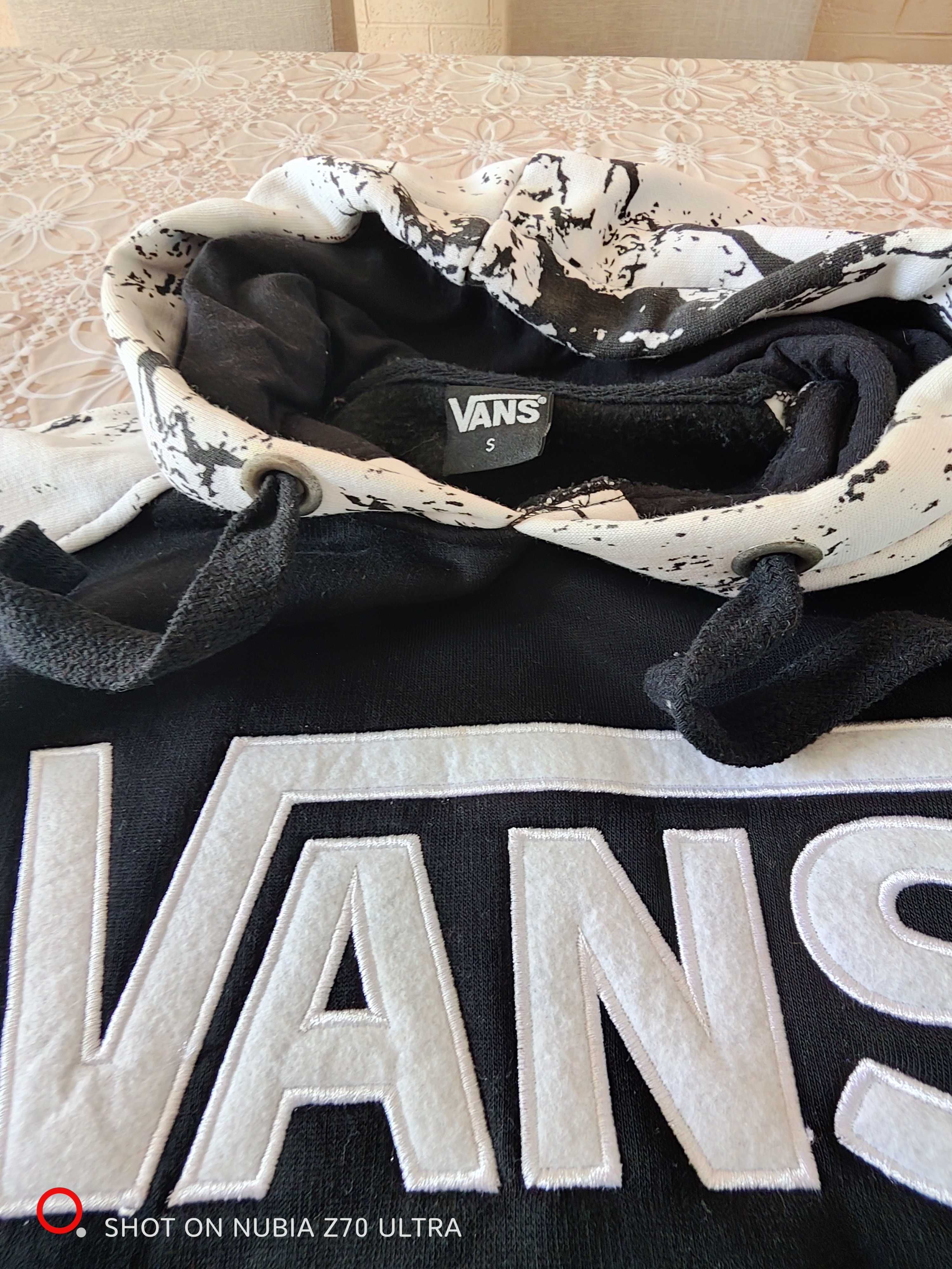 Суичър VANS чисто нов