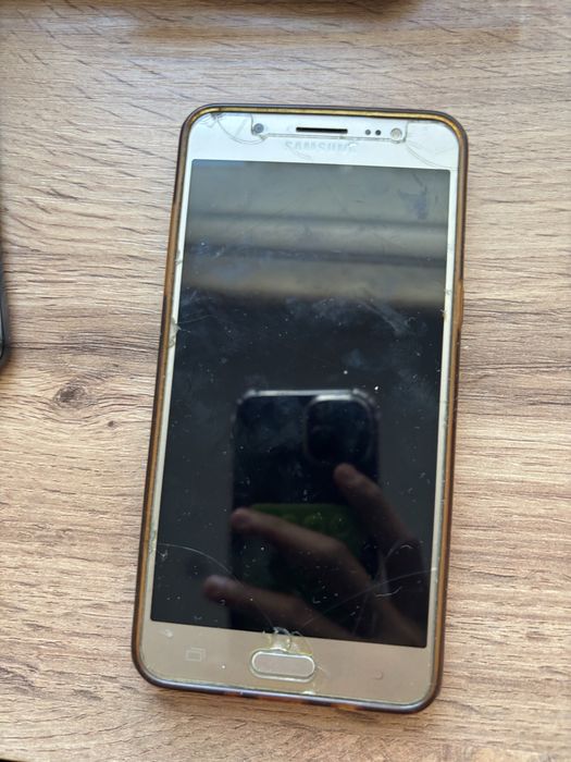 Продаю Galaxy J5 (2016)