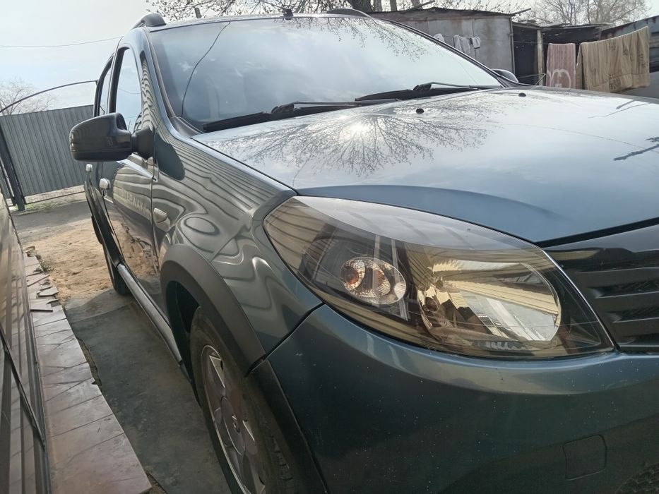 Ассалаумағалайкум Renault Sandero Stepway өте жақсы жағдайда