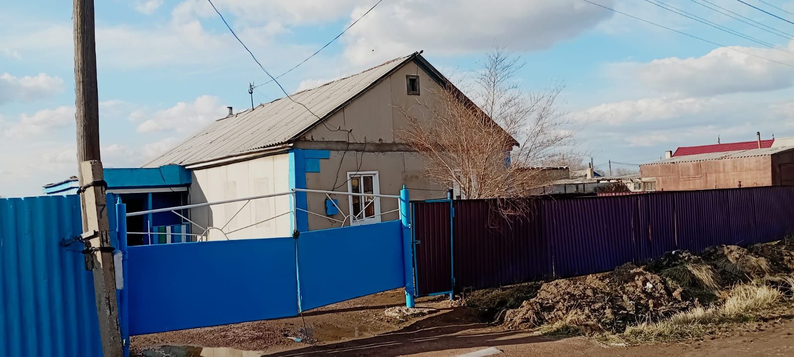 Частный дом в центре поселка