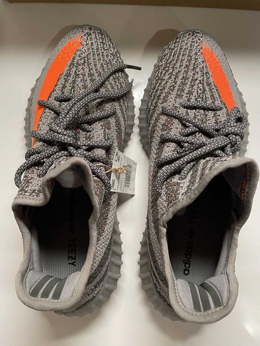 Adidasi Yeezy Carbon Beluga 350 Boost