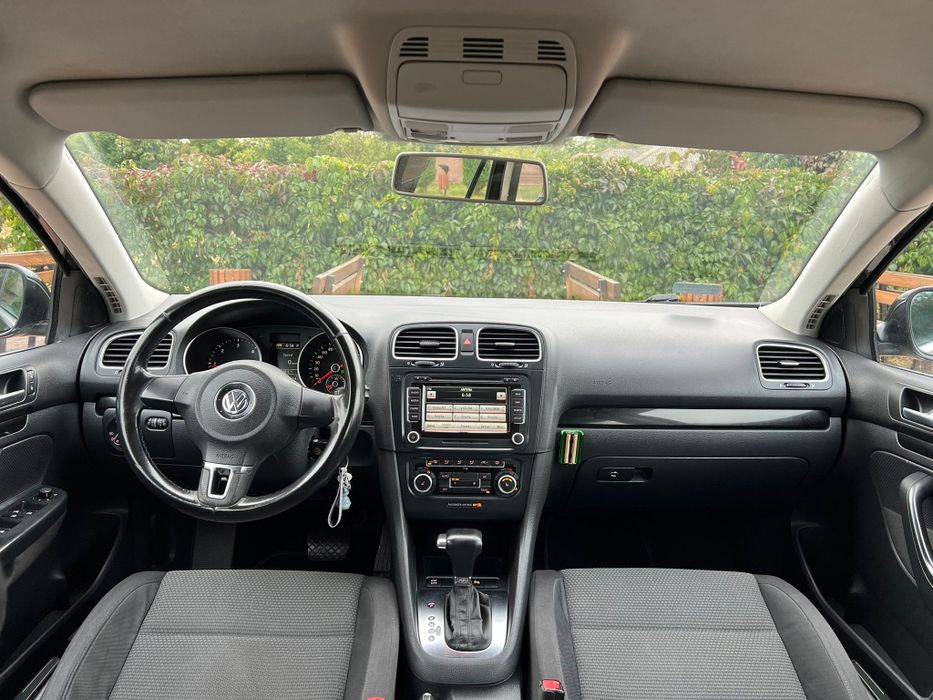 Volkswagen Golf 6 Highline 2.0 tdi
Cutie de viteze Automată dsg