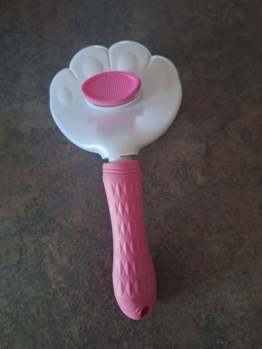 Perie pentru animale de companie