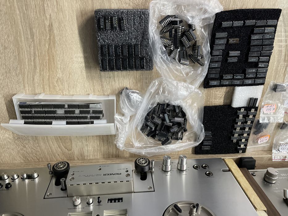 Vând integrate pentru magnetofon Rostov k157ud2 k157ul1a