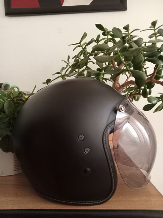 Cască moto SCORPION de modă veche,