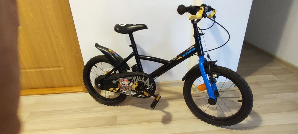 Bicleta copii Decathlon roti 16, 3-6 ani roti ajutătoare st. excelenta