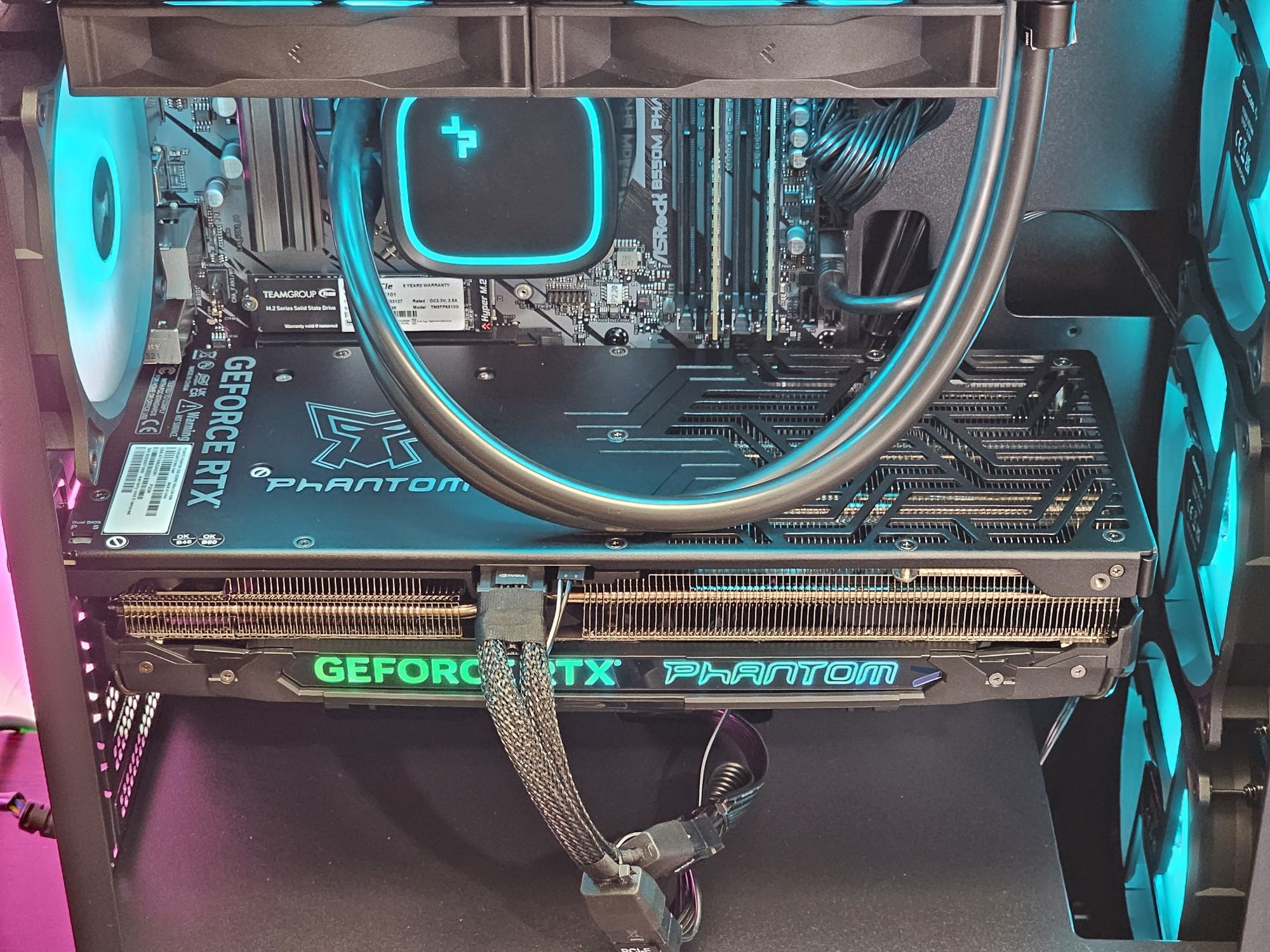 RTX 4070Ti/Core i5-14600KF/RAM 32GB DDR5/SSD 512GB/Чисто Нов+Гаранция!