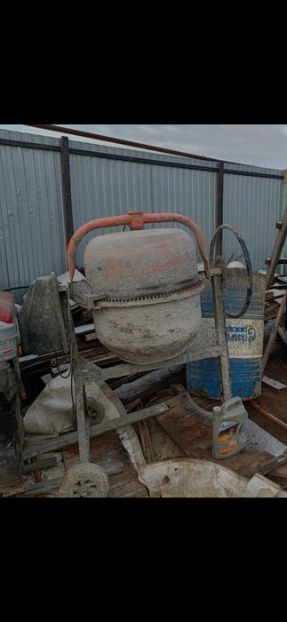 Бетономешалка продам