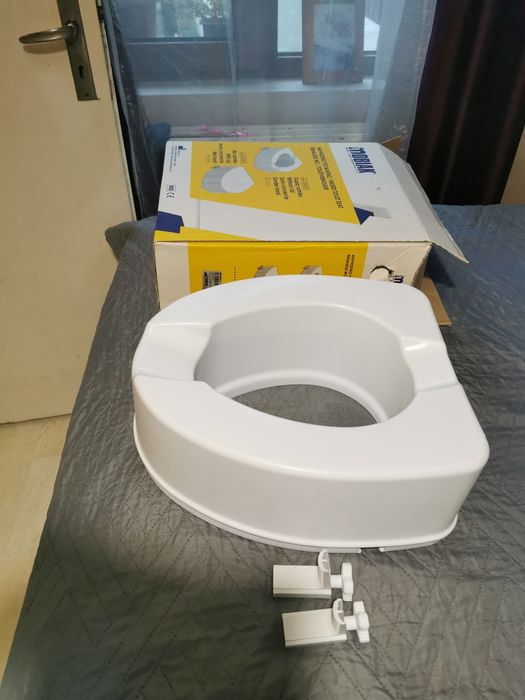 Надстройка за тоалетна чиния