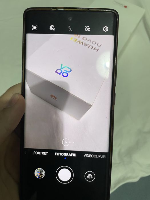 Huawei nova 10 .