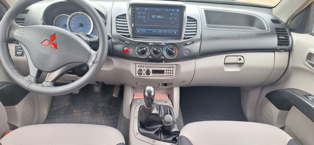 Mitsubishi l200 4x4 roti 33 inch