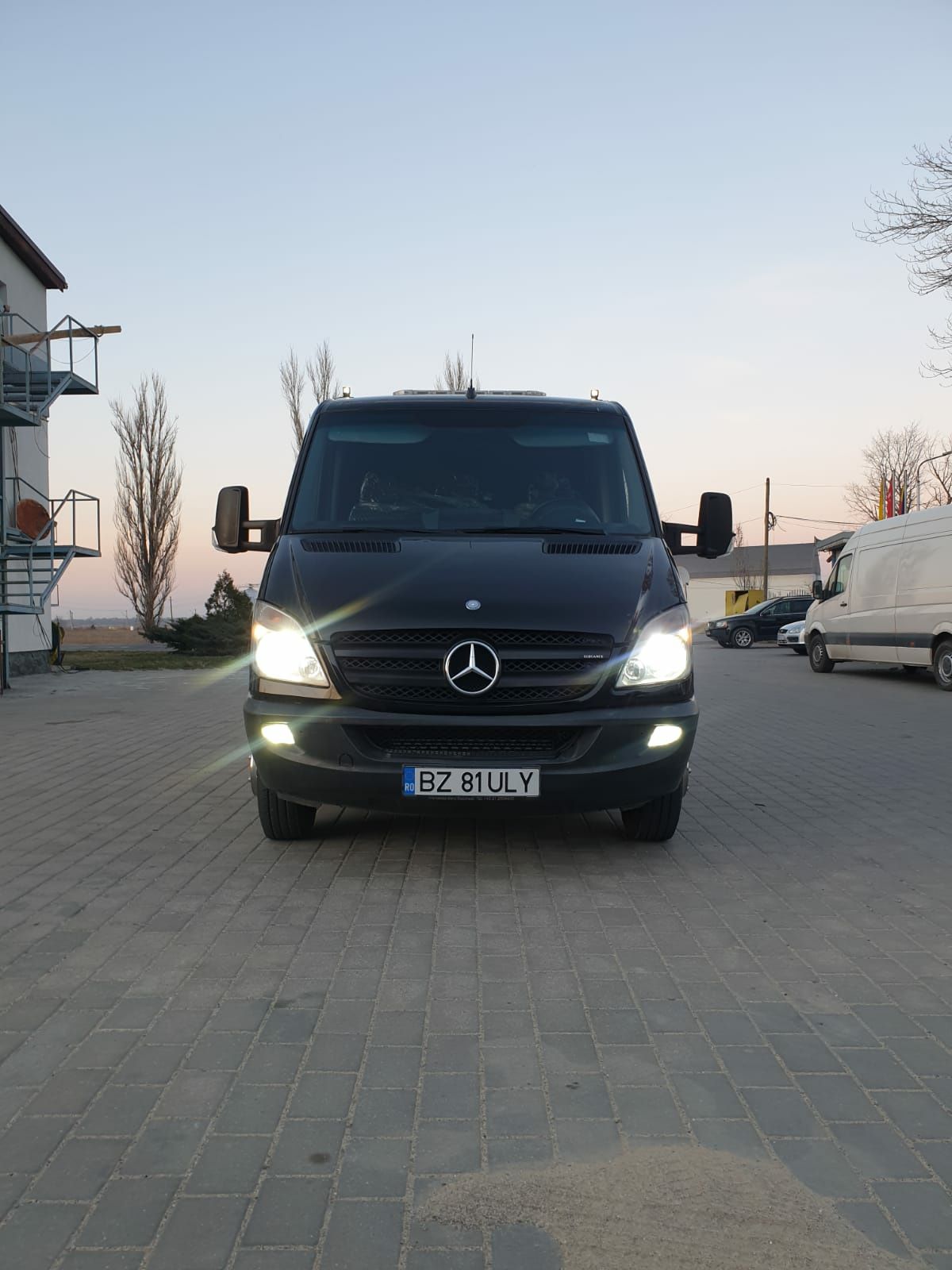 Mercedes Sprinter 518 Autoplatformă  categoria B