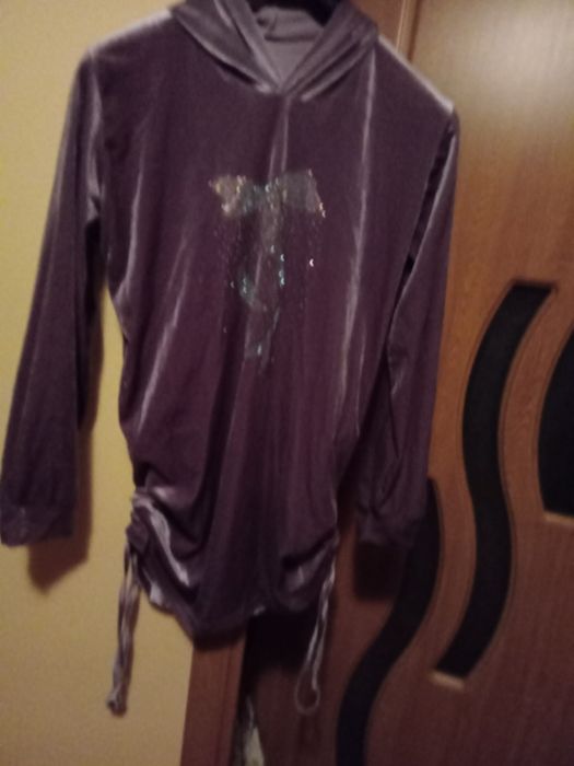 Hanorac,Rochita Dama  cu Gluga Catifea Elastica Nou