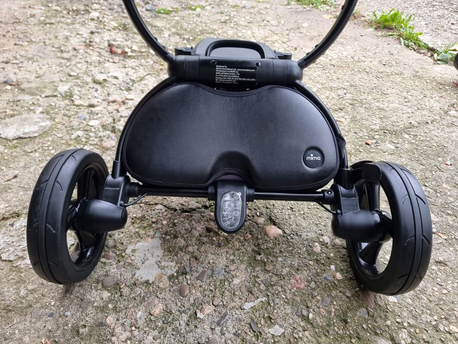 Carucior Mima Xari 2n1 all black