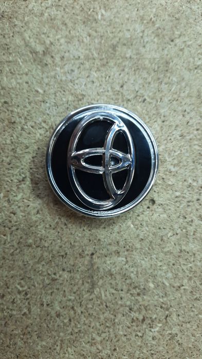 Заглушка диска тайота 1500тг