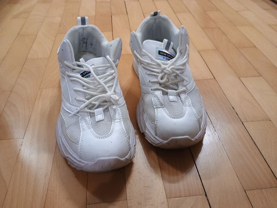 Спортни маратонки