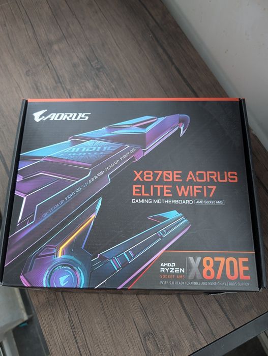 Placă de bază AM5 Aorus X870E Elite Wifi gigabyte