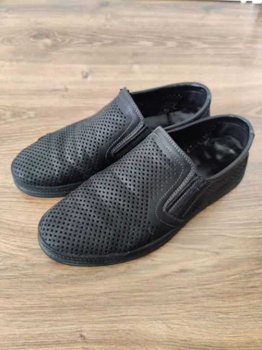 Продам мужские мокасины