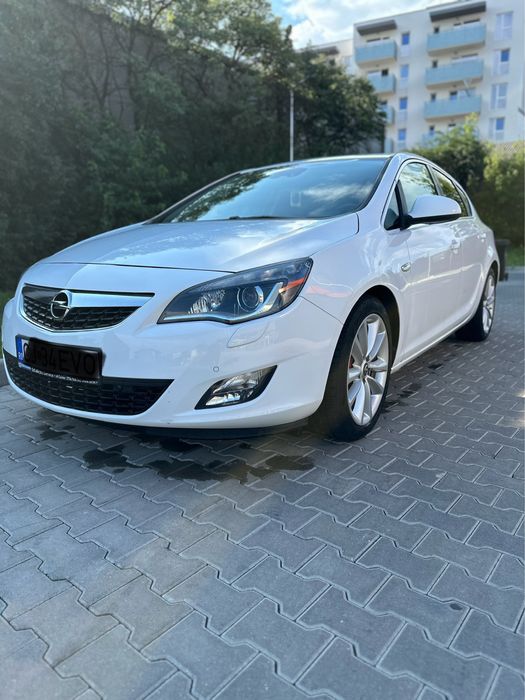 Opel Astra J..1.6 Turbo