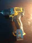 Vând dewalt dcd 701